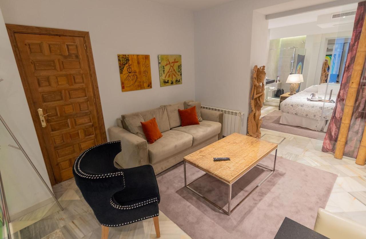 Suite Bali Sevilla Exteriör bild