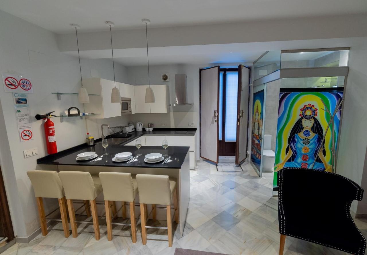 Suite Bali Sevilla Exteriör bild